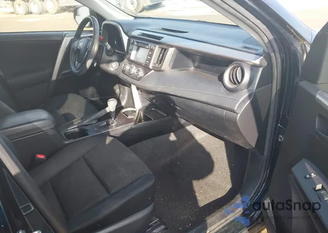 2018 Toyota Rav4 Le z USA, uszkodzony, nr VIN JTMBFREV5JJ227549